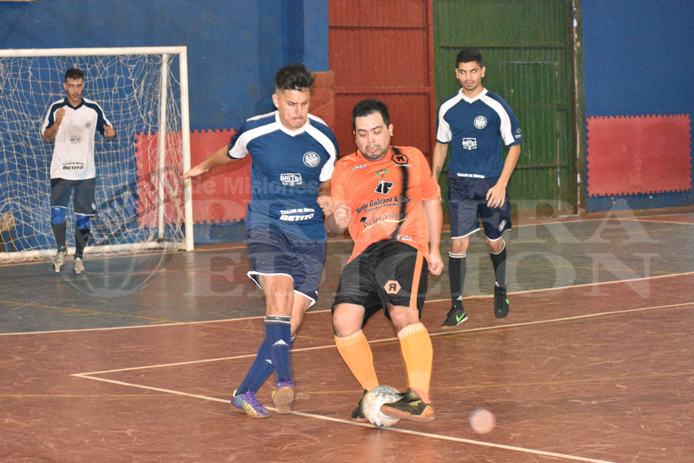 Juvenil: victoria de Plastimí B y Exa 250