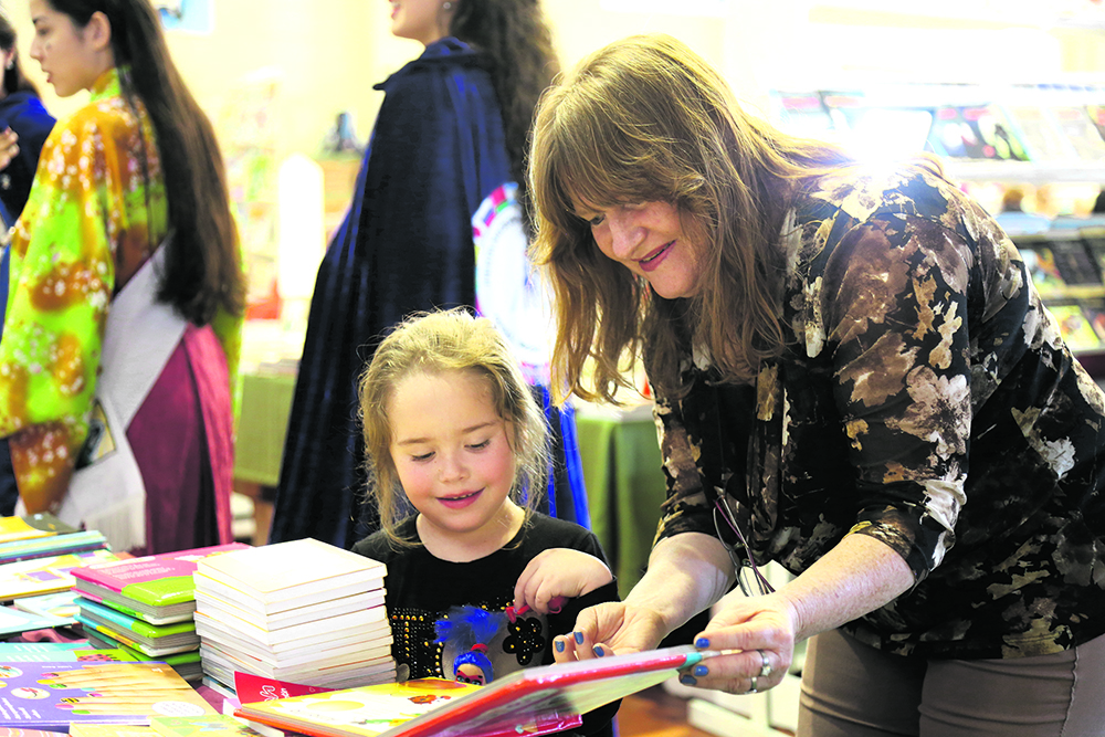 La 42ª Feria Provincial del Libro abre  sus puertas al mundo de las palabras