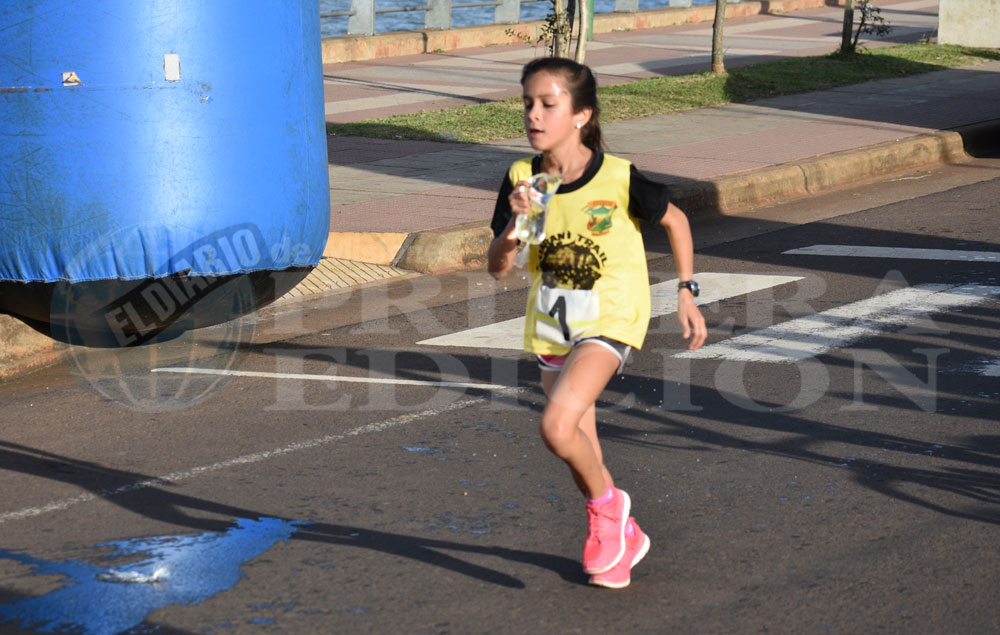Sigue el duelo de conferencias
