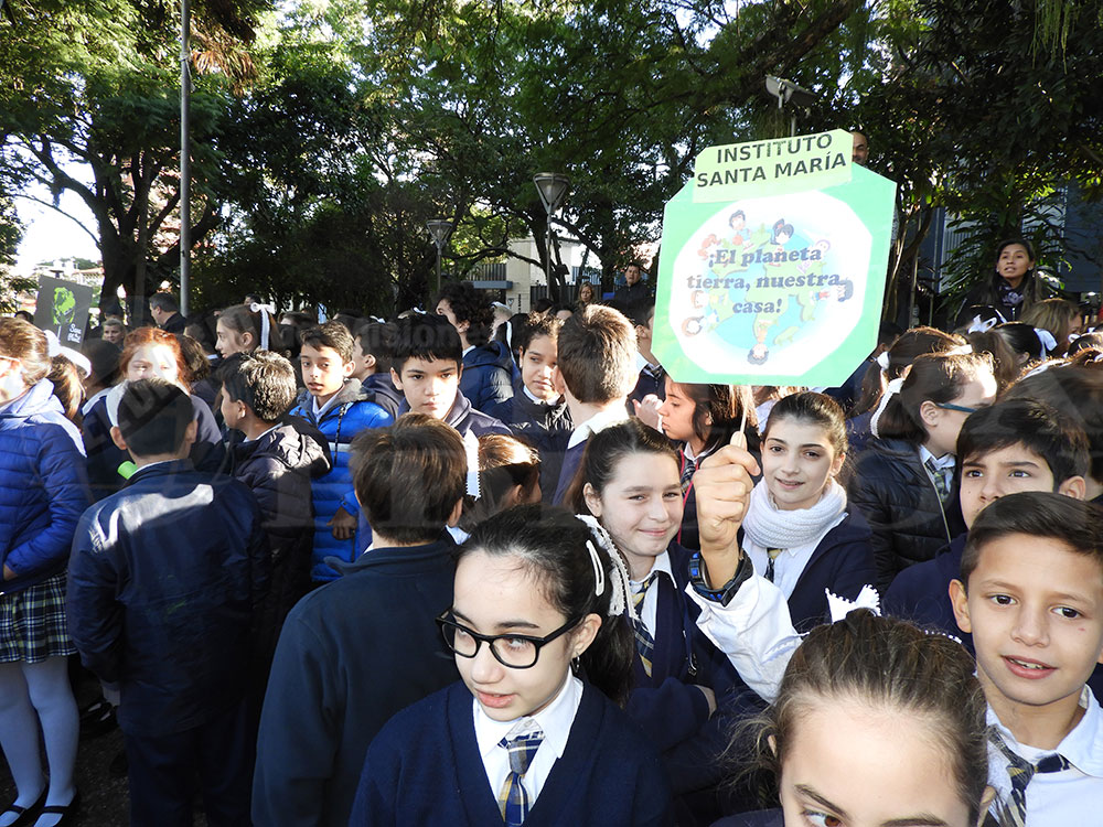 Alumnos se comprometieron con el cuidado del medio ambiente