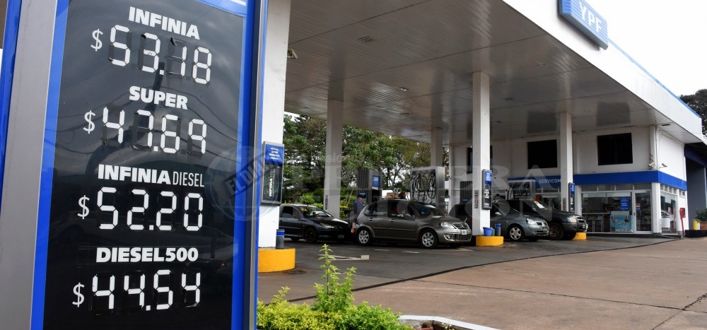 El litro de nafta Premium superó los 53 pesos en Posadas