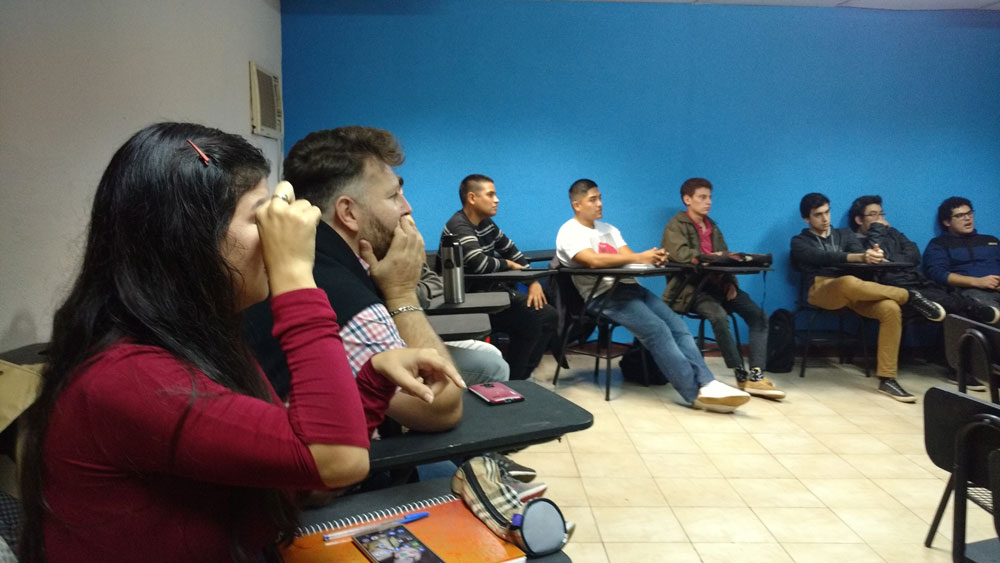 Estudiantes del IESA y la UNaM crean tutorial bilingüe en Youtube