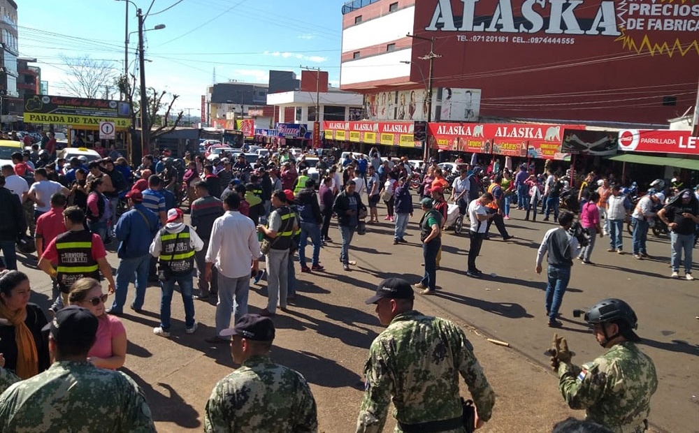 Interrumpen el tránsito en el puente Posadas-Encarnación