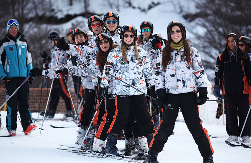 Con rifas y bonos las empresas buscan ayudar a los chicos a pagarse el viaje