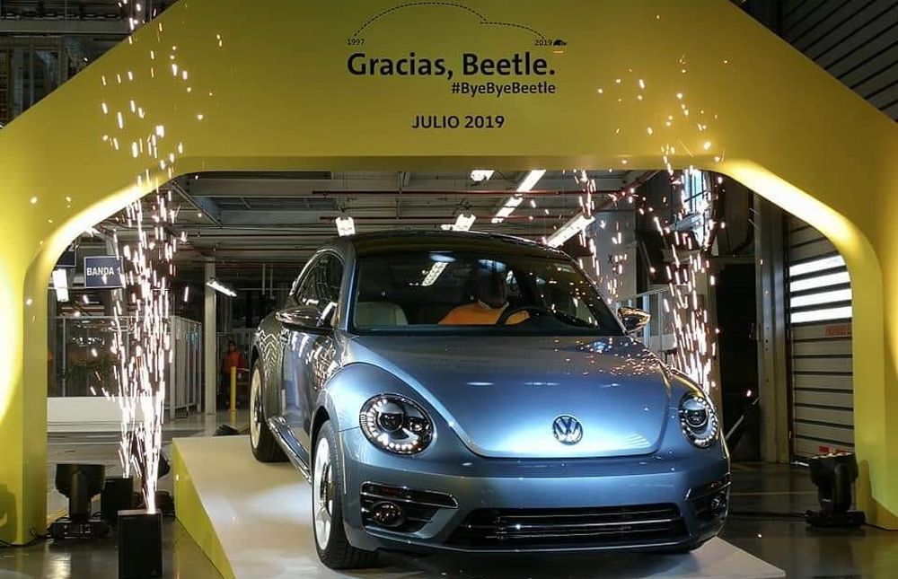 Tras 22 años, Volkswagen deja de fabricar el escarabajo en México