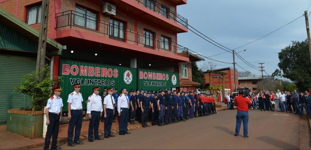 Bomberos voluntarios recibieron $4,6 millones