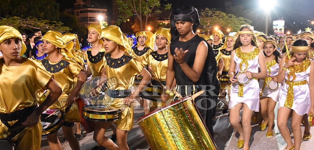 Redoblantes y cajitas en mano: retoman los ensayos de la estudiantina