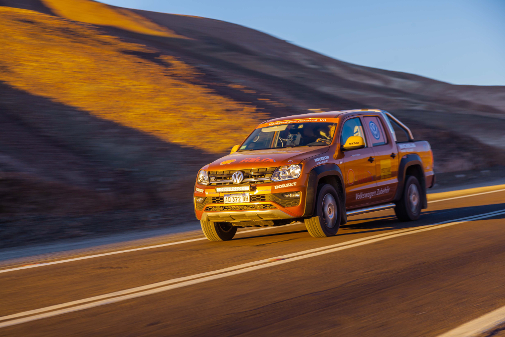 Amarok batió el récord mundial  en la carretera Panamericana