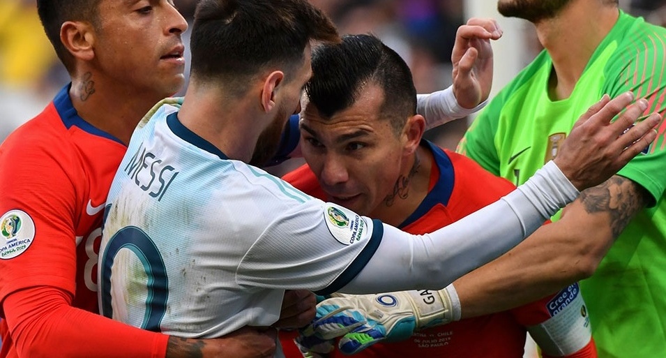 Copa América: en un partido picante, Argentina venció a Chile