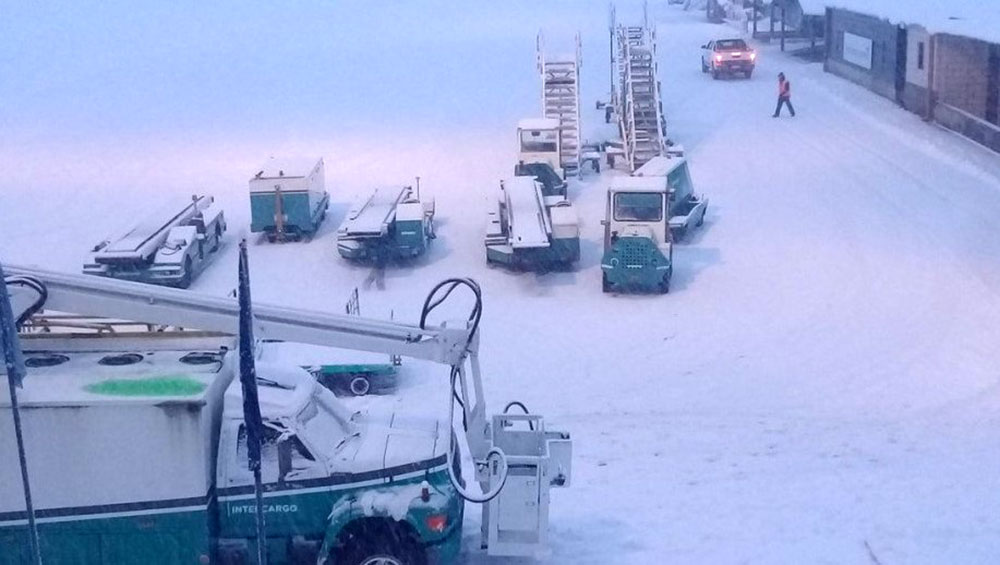 Cerraron aeropuerto de Bariloche por intensa nevada