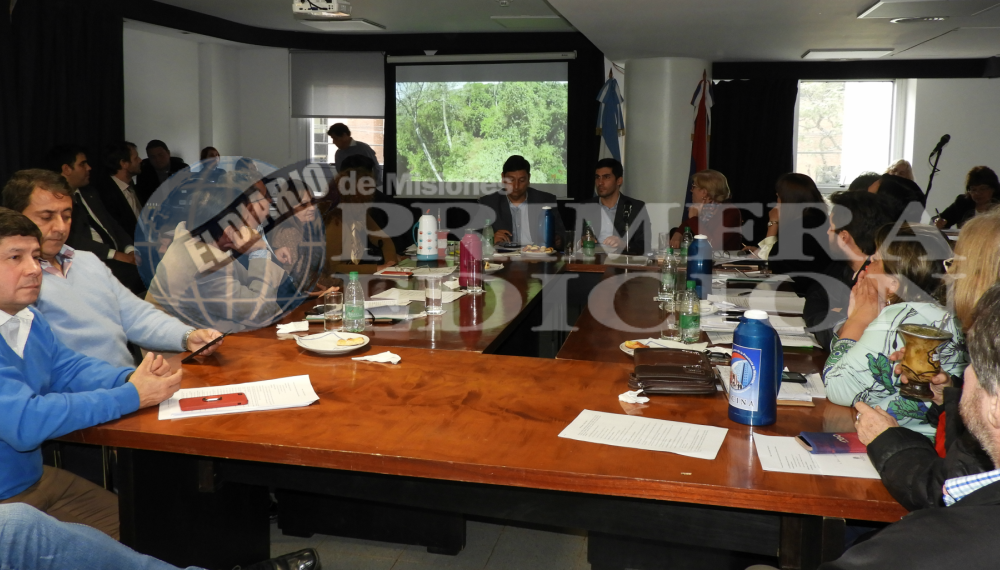 Diputados aprobaron dictámenes para jueces y contador de la Provincia