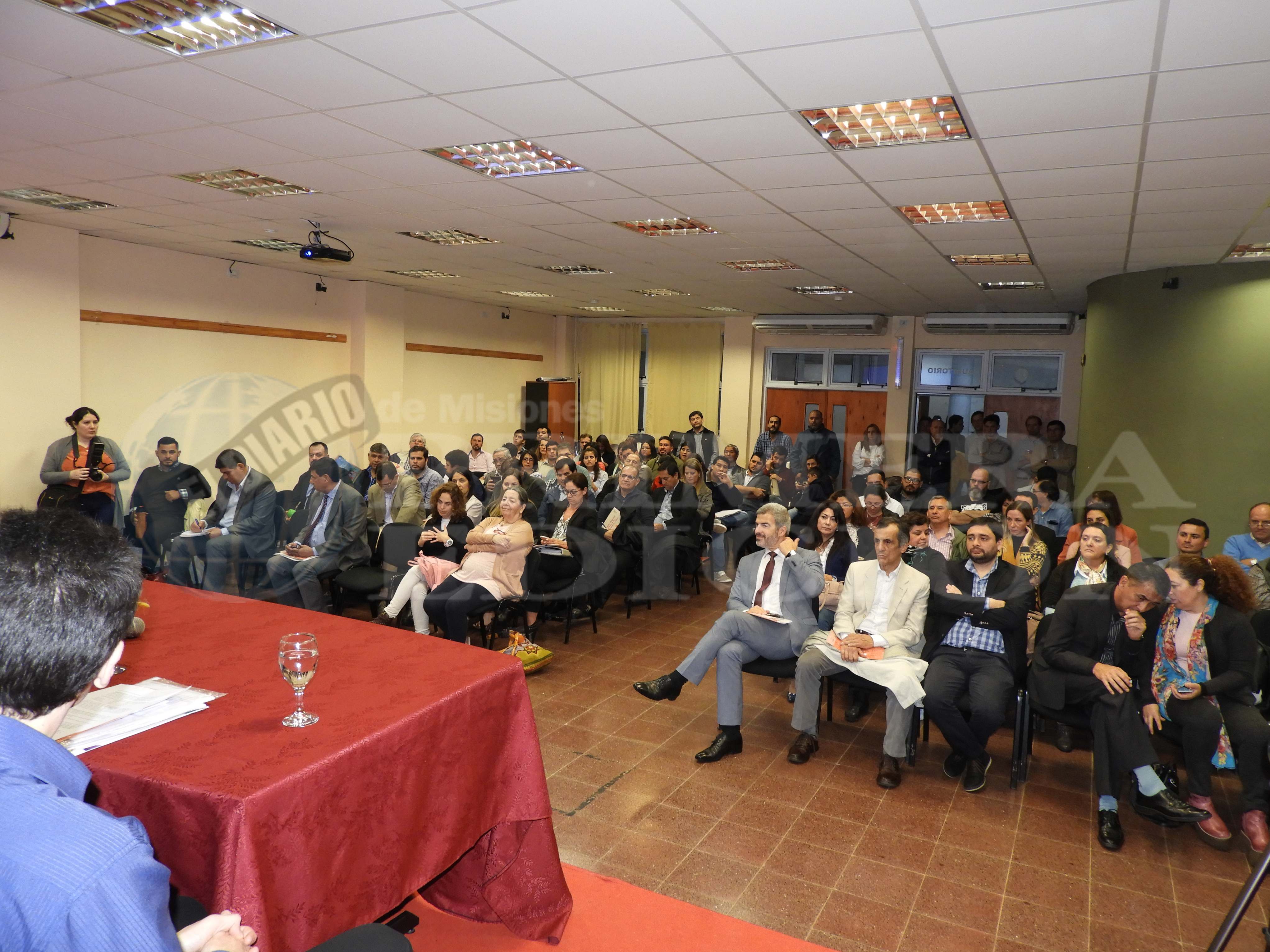 Los jóvenes pueden sufrir más enfermedades o accidentes laborales