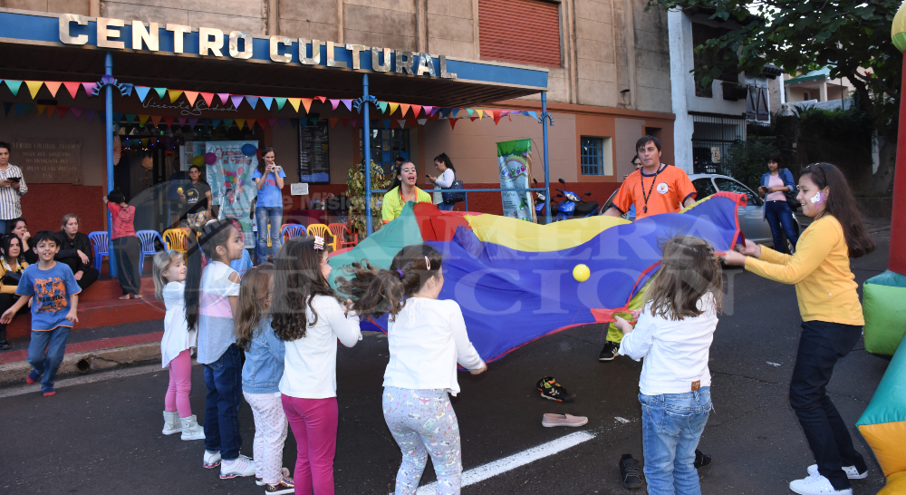 Comenzó toda la Fiesta de Gurises al Teatro en Misiones