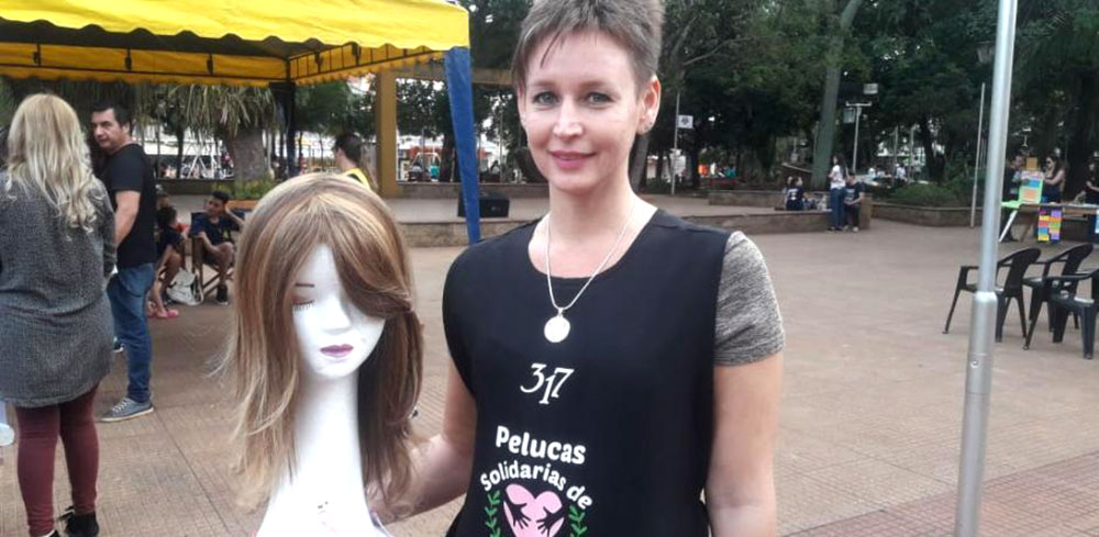 Hicieron 24 pelucas en tres meses, gracias a la generosidad de la gente