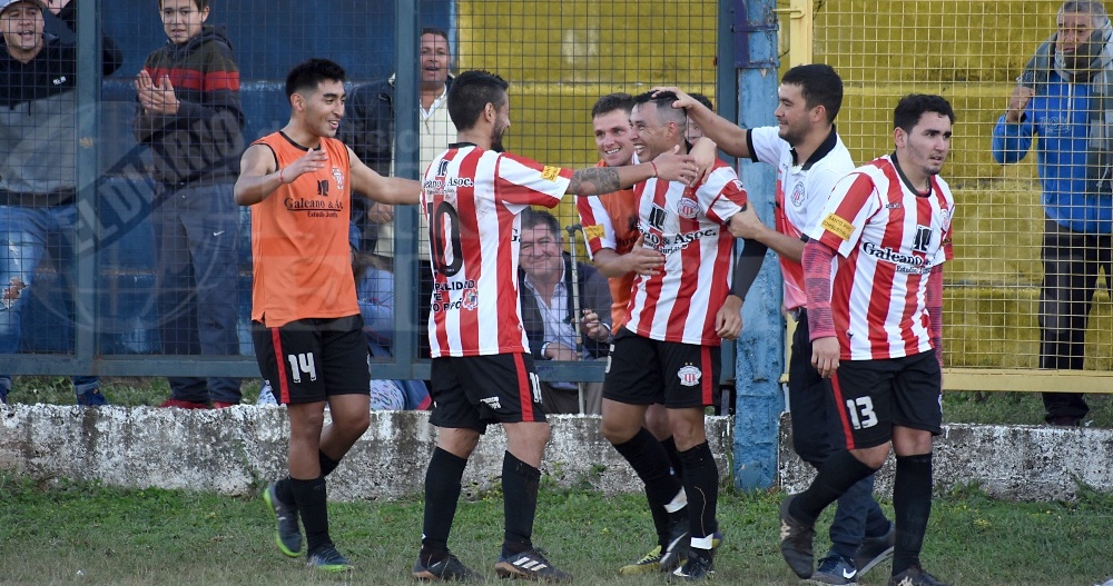 Sporting sacó pecho de visitante y quedó a un paso del tetracampeonato