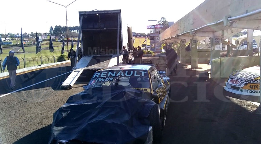 Ya se siente la pasión del TC en Posadas con el ingreso de los fanáticos al autódromo