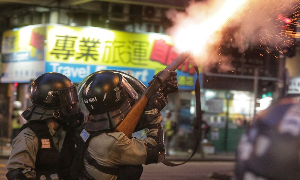 Incidentes durante nueva y masiva marcha prodemocracia en Hong Kong