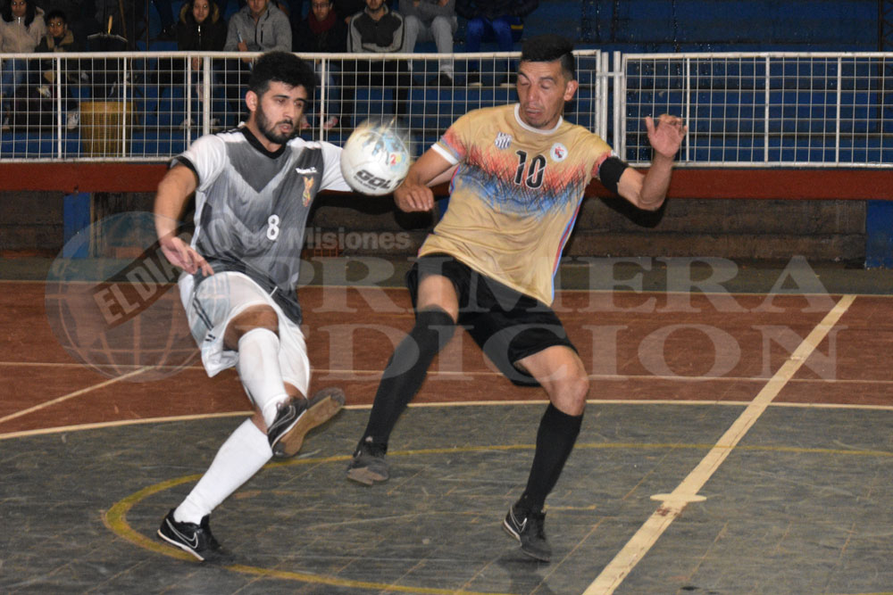 Los Vascos  clasificó a cuartos