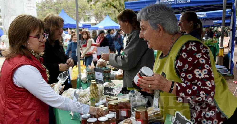La feria, el sostén de la familia de Lucía Petry