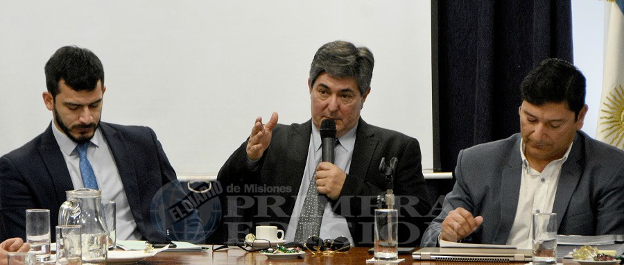 Ente regulador de energía, la represa de Corpus y las inversiones en el debate