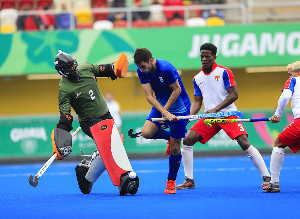 Los Leones vapulearon a Cuba y clasificaron primeros