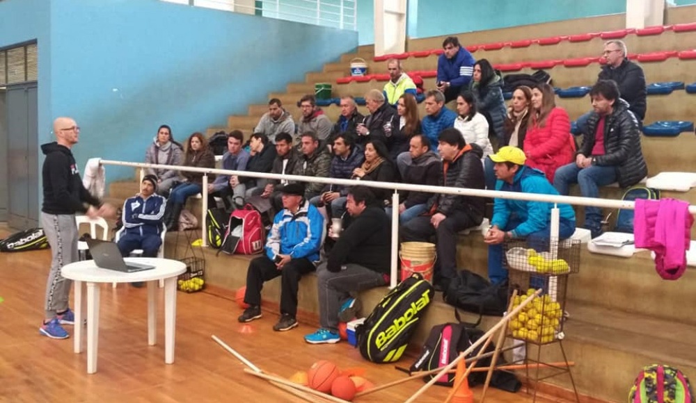 Posadas será sede del primer campus regional de tenis rumbo a Dakar 2022