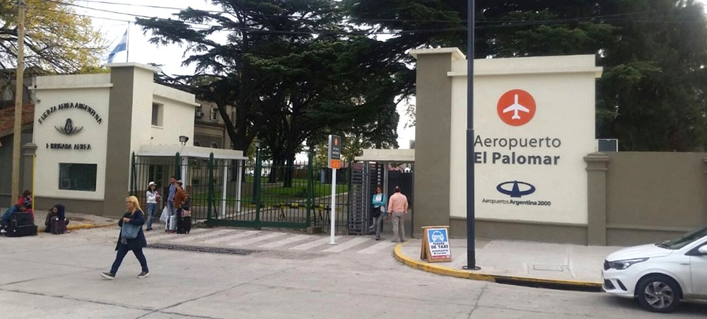 Ordenan que cesen los vuelos nocturnos en El Palomar