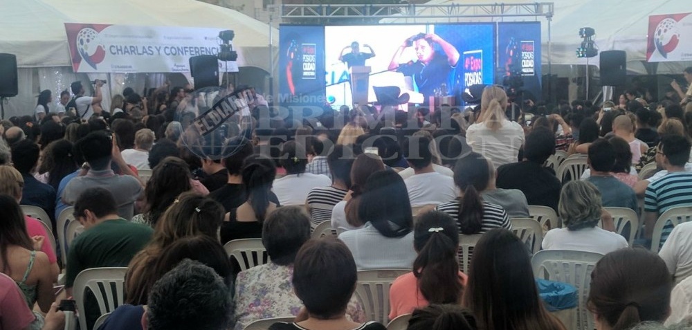 Manes destacó las herramientas educativas y sanitarias de Misiones