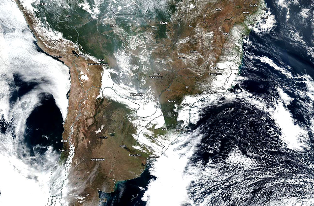 El humo de los incendios en el Amazonas llegó al norte de Argentina