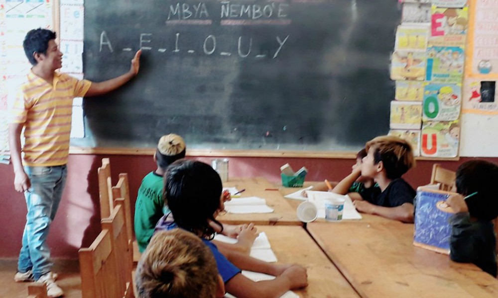 Aulas satélites de la comunidad Ysyry no dan abasto por la cantidad de alumnos