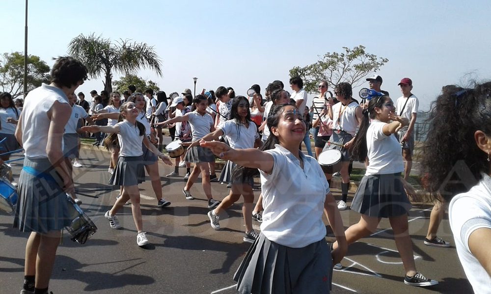Los jóvenes, dueños de la costanera