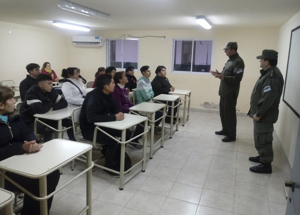 Servicio Cívico Voluntario: más de 20 mil jóvenes presentes en el primer día