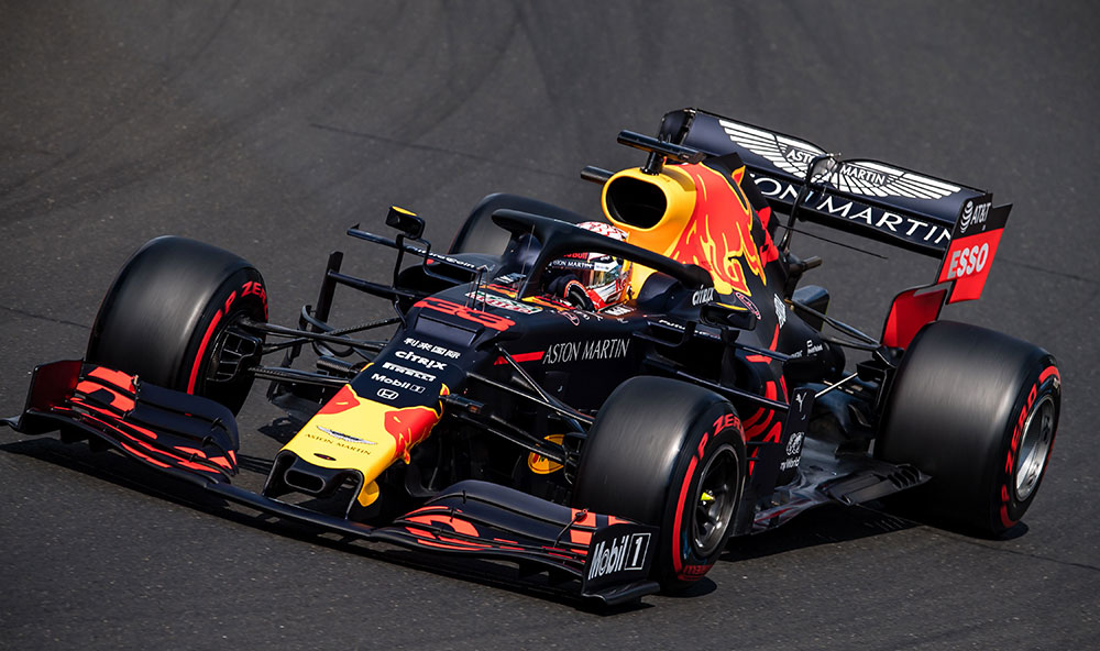 Verstappen logró la primera pole de su carrera