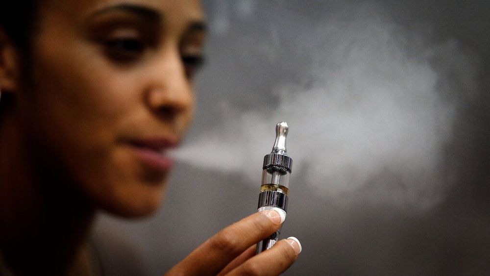 India anuncia la prohibición total de los cigarrillos electrónicos