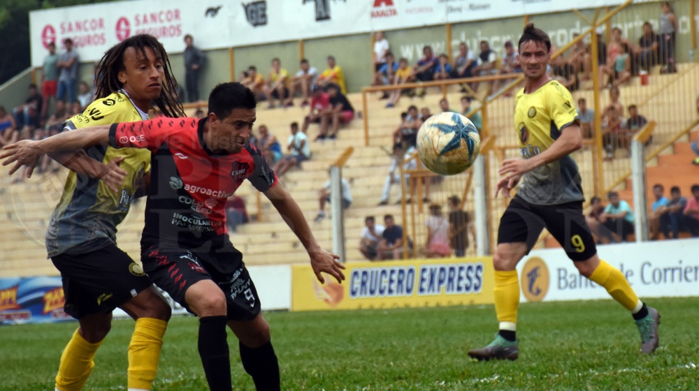 Crucero cayó ante su gente