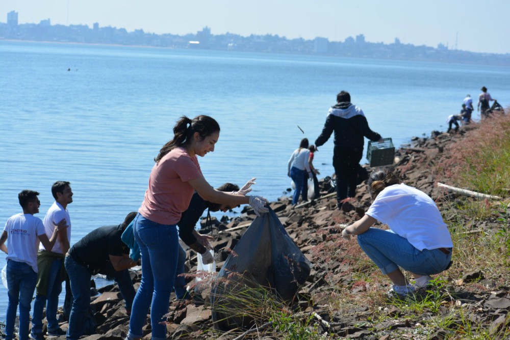 Movida de concientización por el Día de la Limpieza Mundial