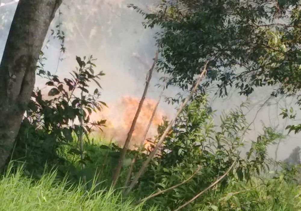 Cuatro días “al rojo vivo” pese  a la prohibición total de quemas