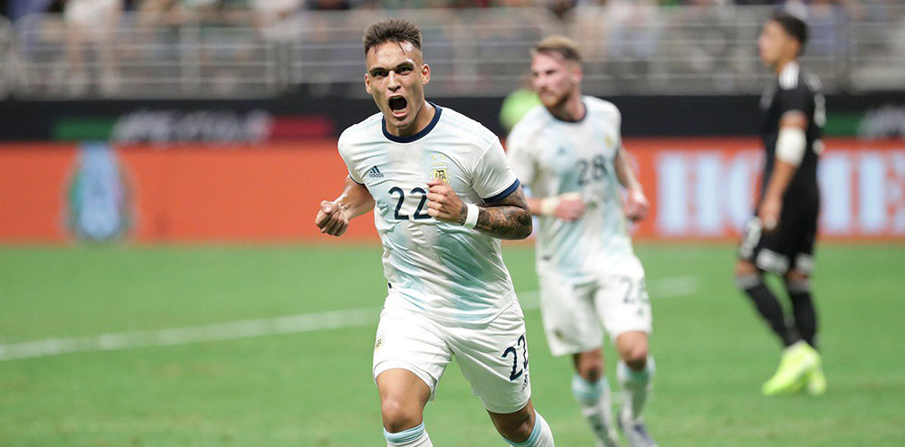 Argentina goleó a México con un triplete de Lautaro Martínez