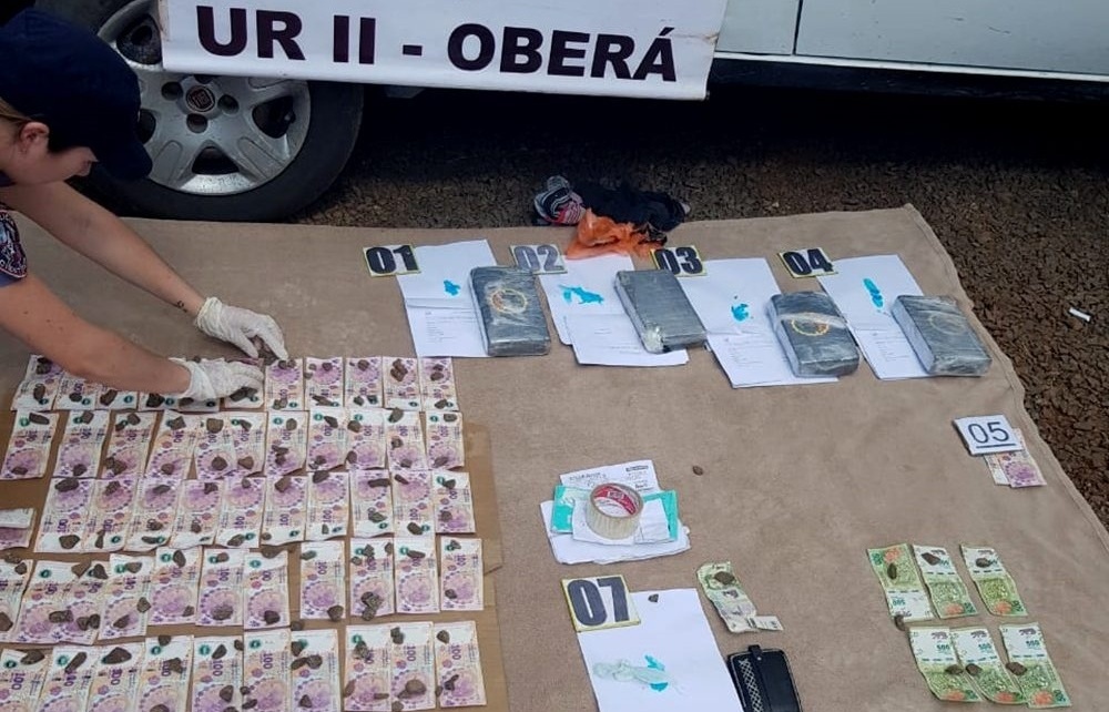 Incautan más de cuatro kilos de cocaína y más de 100 mil pesos