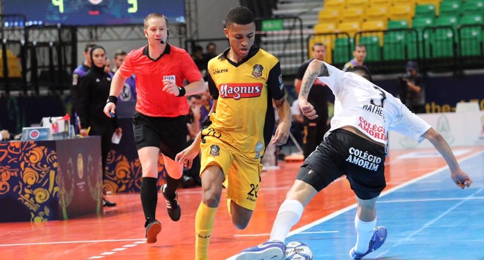 Futsal FIFA: el misionero Santamaría dirigió en el Mundial de Clubes