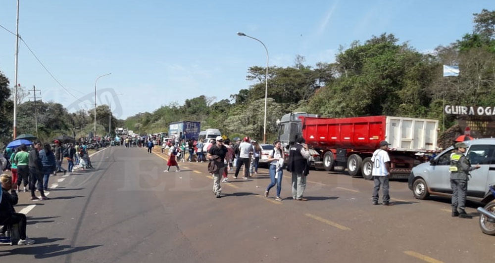 El corte en el acceso a Iguazú continuará hasta este jueves