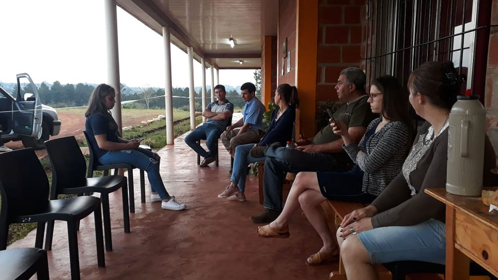 Un grupo de padres tomó la EFA Padre José Marx de Campo Viera