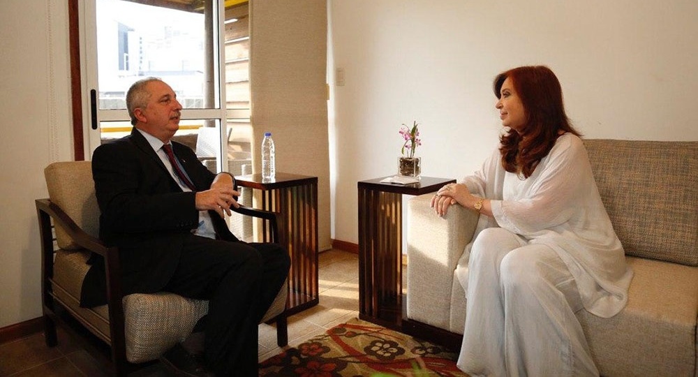 Passalacqua visitó a Cristina Fernández antes de la presentación del libro