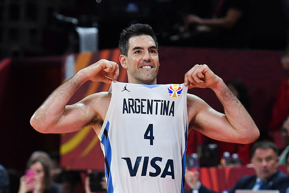 Luis Scola continuará su carrera en Italia