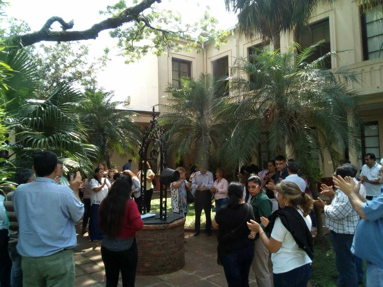 Protesta salarial en la Casa de Gobierno