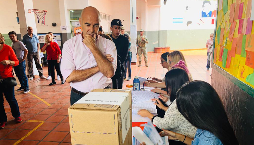 Votó Gómez Centurión y mostró su preocupación por la difusión del resultado