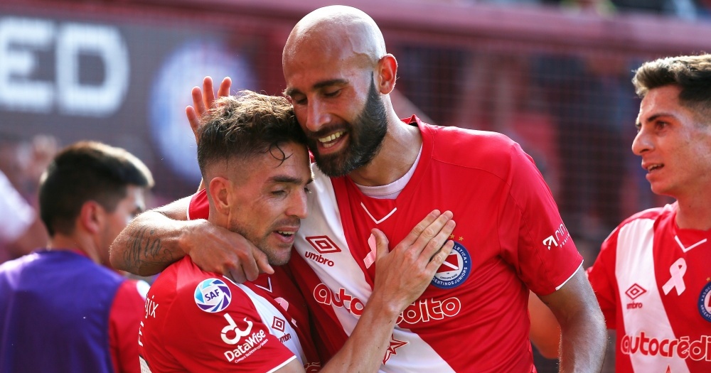 Superliga: El “Bicho” ganó y solitario líder