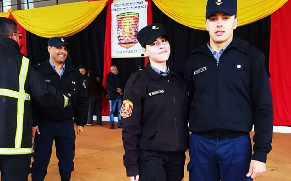 Sigue grave la oficial que cayó de una autobomba