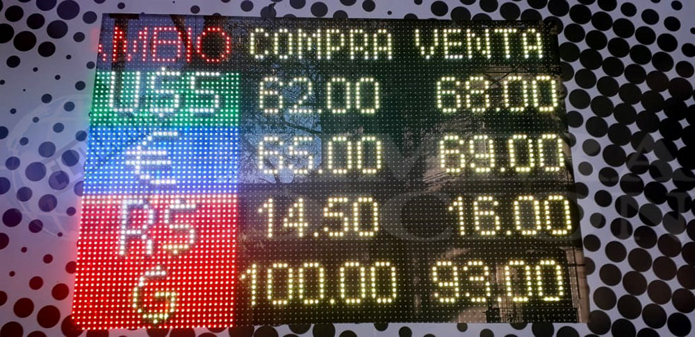 Récord: en Posadas, el dólar llegó a $68 en las casas de cambio