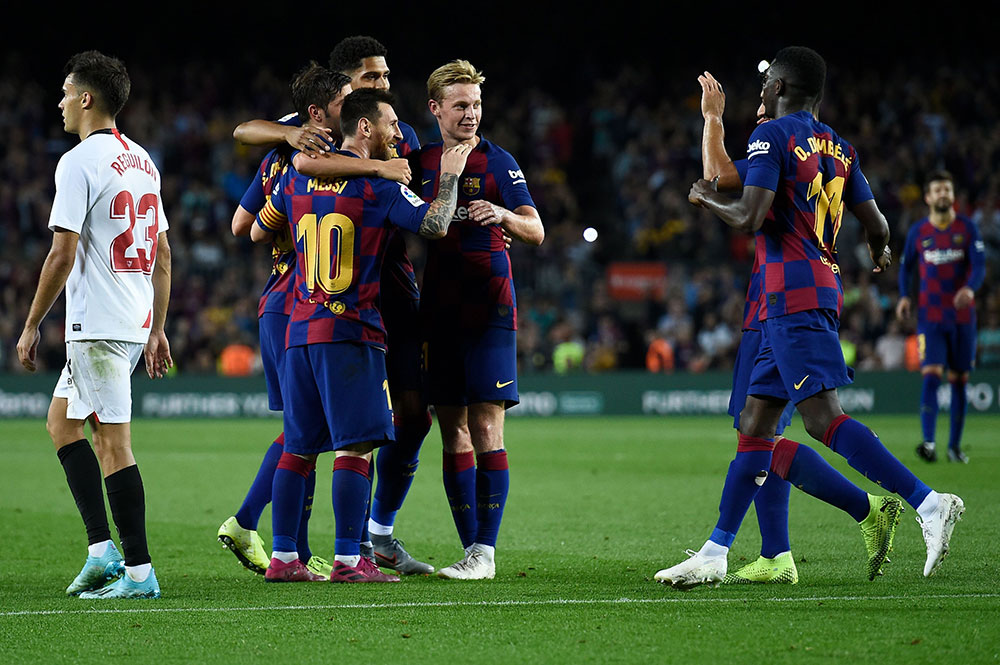 Con un gol de Messi y una chilena de Suárez, el Barça fulminó al Sevilla